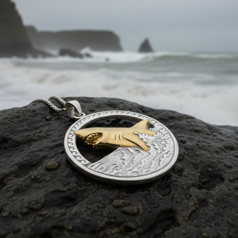 Load image into Gallery viewer, Great White Shark Necklace, Men's Beach Jewelry, Ocean Pendant, Surfer Gift, Fish Jewelry, Gold Jewelry, Large Silver Pendant, Nautical Gift