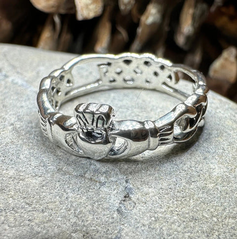 Load image into Gallery viewer, Folklore Irish Claddagh Ring in Sterling Silver