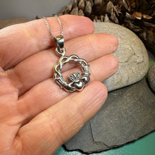Load image into Gallery viewer, Shanagolden Claddagh Necklace