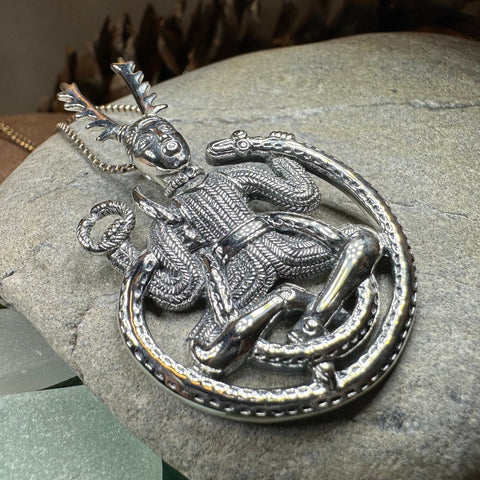 Load image into Gallery viewer, Cernunnos Necklace, Horned God Pendant, Celtic Jewelry, Forest Lover Gift, Pagan Jewelry, Nature Necklace, Irish Jewelry, Cernunn, Herne