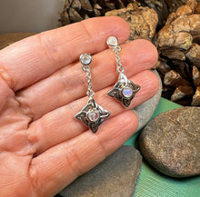 Load image into Gallery viewer, Celtic Protection Knot Earrings