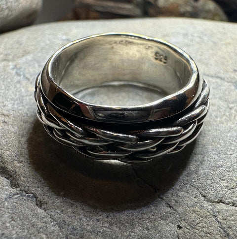 Load image into Gallery viewer, Celtic Ring, Irish Wedding Ring, Silver Scottish Ring, Large Irish Ring, Promise Ring, Anniversary Gift, Wedding Band, Spinner Ring