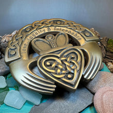 Load image into Gallery viewer, Irish Cladagh Wall Plaque