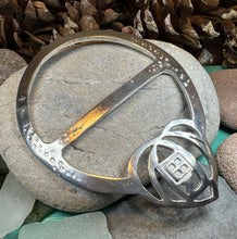 Load image into Gallery viewer, Celtic Mackintosh Heart Scarf Ring