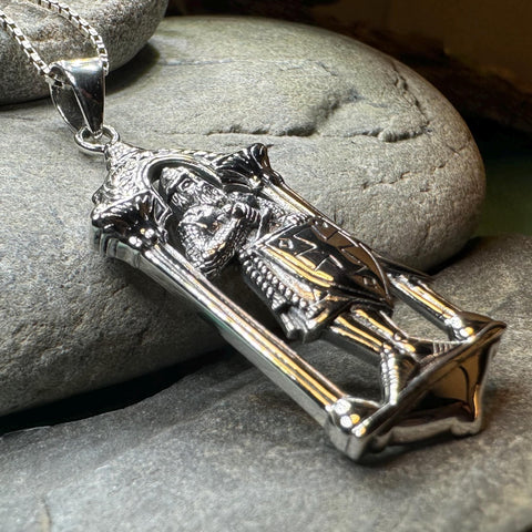Load image into Gallery viewer, Templar Knight Necklace, Medieval Jewelry, Templar Cross Pendant, Men's Pendant, Spiritual Jewelry, Celtic Jewelry, Soldier of Christ