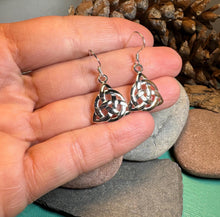 Load image into Gallery viewer, Celtic Earrings, Scottish Earrings, Irish Jewelry, Ireland Gift, Scotland Jewelry, Triquetra, Celtic Knot, Scottish Jewelry, Norse Jewelry