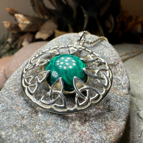 Load image into Gallery viewer, Trinity Knot Malachite Necklace - Made in Ireland