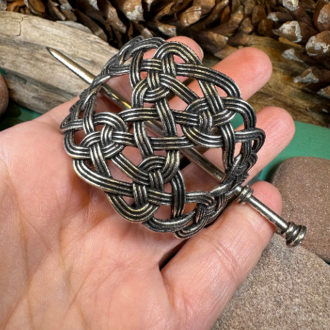Load image into Gallery viewer, Pewter Celtic Knot Hair Slide for Women