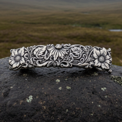 Load image into Gallery viewer, Wild Flower Hair Clip for Women