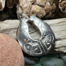 Load image into Gallery viewer, Celtic Cats Brooch