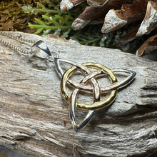 Load image into Gallery viewer, Norna Triquetra Necklace