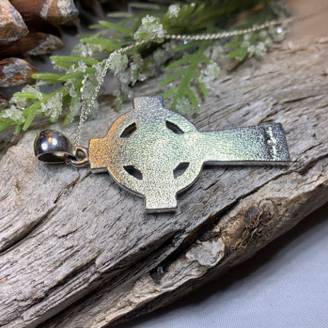 Load image into Gallery viewer, Macaille Celtic Cross Necklace