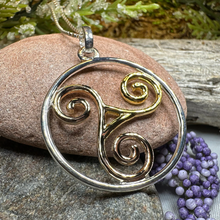 Load image into Gallery viewer, Arawn Celtic Spiral Necklace