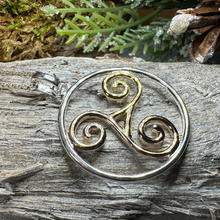 Load image into Gallery viewer, Arawn Celtic Spiral Necklace