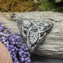 Load image into Gallery viewer, Oak Ash Thorn Trinity Knot Necklace