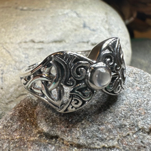 Load image into Gallery viewer, Celtic Triple Moon Ring