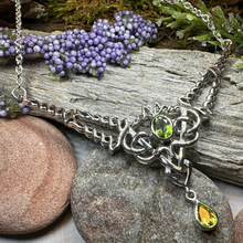 Load image into Gallery viewer, Celtic Queen Necklace