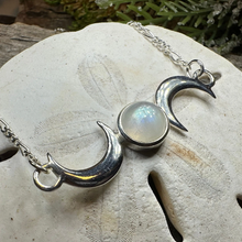 Load image into Gallery viewer, Nialla Triple Moon Necklace
