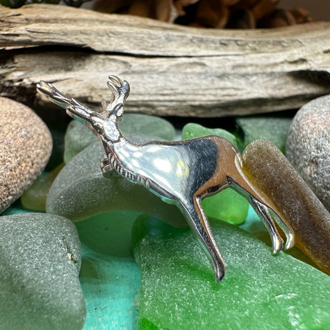 Load image into Gallery viewer, Sterling Silver Highland Stag Brooch - Handmade in Scotland