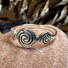 Load image into Gallery viewer, Newgrange Triple Spiral Ring