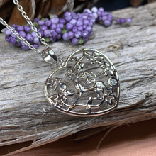 Load image into Gallery viewer, Shamrock Garden Necklace