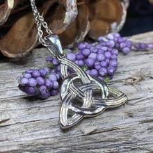 Load image into Gallery viewer, Vanessa Trinity Knot Necklace