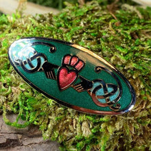 Load image into Gallery viewer, Enamel Oval Irish Claddagh Brooch