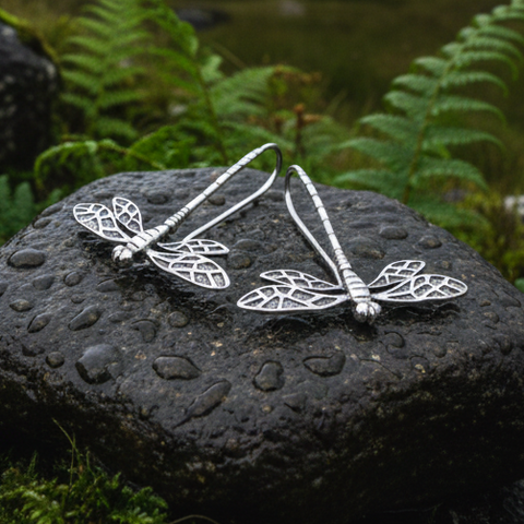 Load image into Gallery viewer, Elegant Dragonfly Earrings