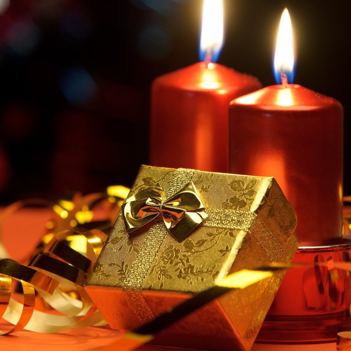 Gift Wrapping in silver