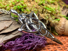 Load image into Gallery viewer, Danu Triquetra Necklace