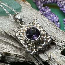 Load image into Gallery viewer, Gianna Celtic Knot Necklace