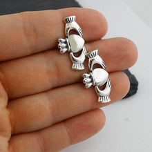 Load image into Gallery viewer, Fíorghrá Claddagh Cufflinks for Men