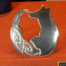 Load image into Gallery viewer, Celtic Fox Brooch