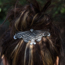 Load image into Gallery viewer, Celtic Leaf Hair Clip