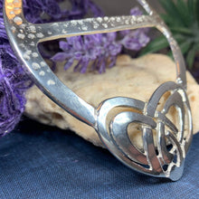 Load image into Gallery viewer, Celtic Double Heart Scarf Ring