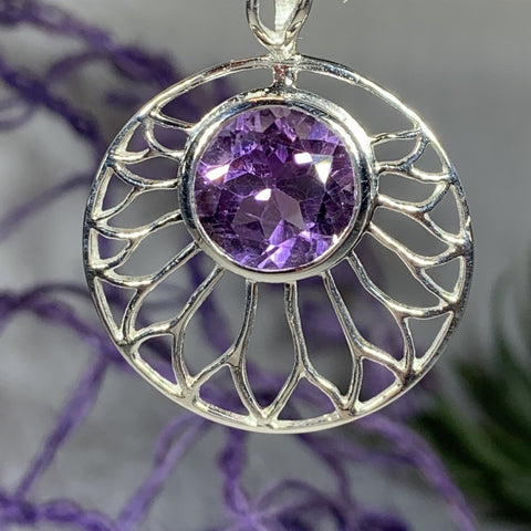 Load image into Gallery viewer, Amethyst Lotus Flower Necklace