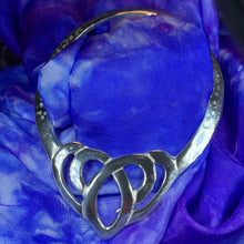 Load image into Gallery viewer, Celtic Heart Scarf Ring