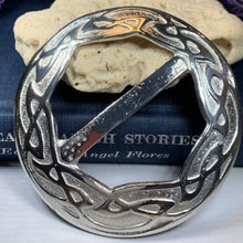 Load image into Gallery viewer, Large Celtic Knot Scarf Ring
