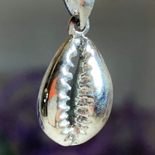 Load image into Gallery viewer, Cowry Shell Necklace