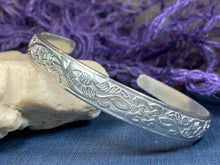 Load image into Gallery viewer, Celtic Knot Bracelet, Celtic Jewelry, Irish Bangle Bracelet, Scotland Jewelry, Ireland Jewelry, Celtic Cuff, Wife Gift, Girlfriend Gift