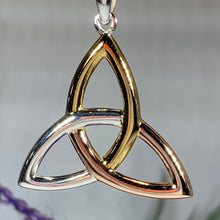 Load image into Gallery viewer, Celtic Trinity Knot Necklace
