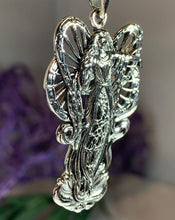 Load image into Gallery viewer, Fairy Queen Necklace