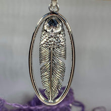 Load image into Gallery viewer, Eagle Feather Necklace