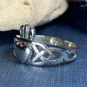Irish Claddagh Trinity Knot Ring