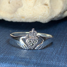 Load image into Gallery viewer, Donegal Claddagh Ring
