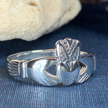 Load image into Gallery viewer, Ardmore Claddagh Ring 02