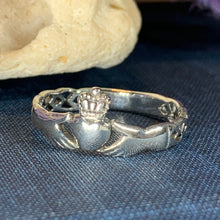 Load image into Gallery viewer, Irish Claddagh Celtic Knot Ring