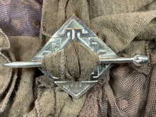 Load image into Gallery viewer, Brianna Celtic Scarf Ring