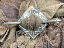 Load image into Gallery viewer, Brianna Celtic Scarf Ring