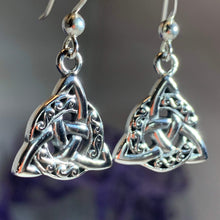 Load image into Gallery viewer, Celtic Triquetra Earrings